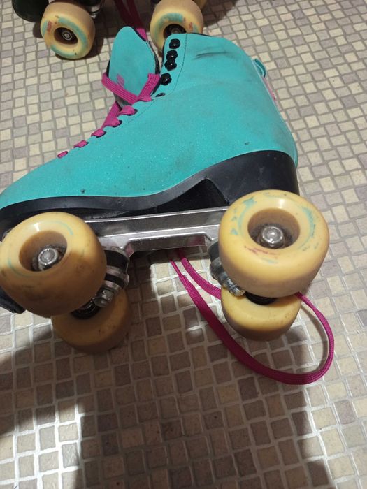 Ролкови кънки chaya