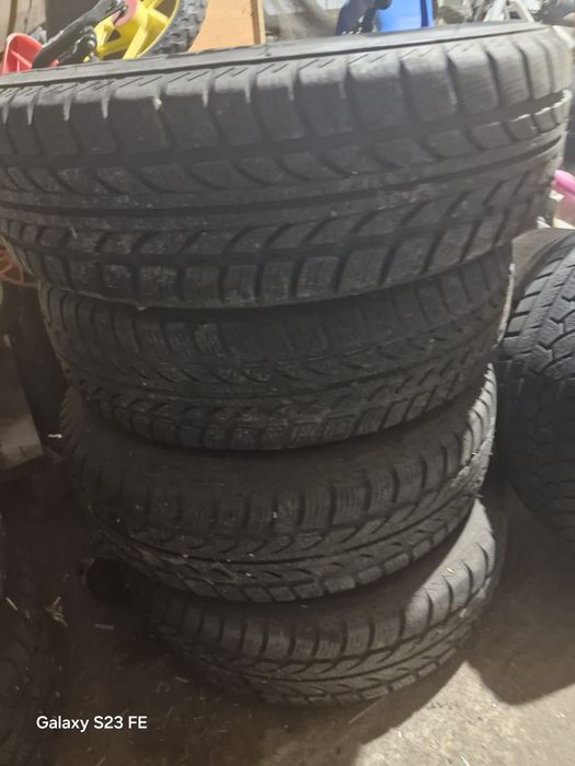 Roti de iarnă cu jante de tablă