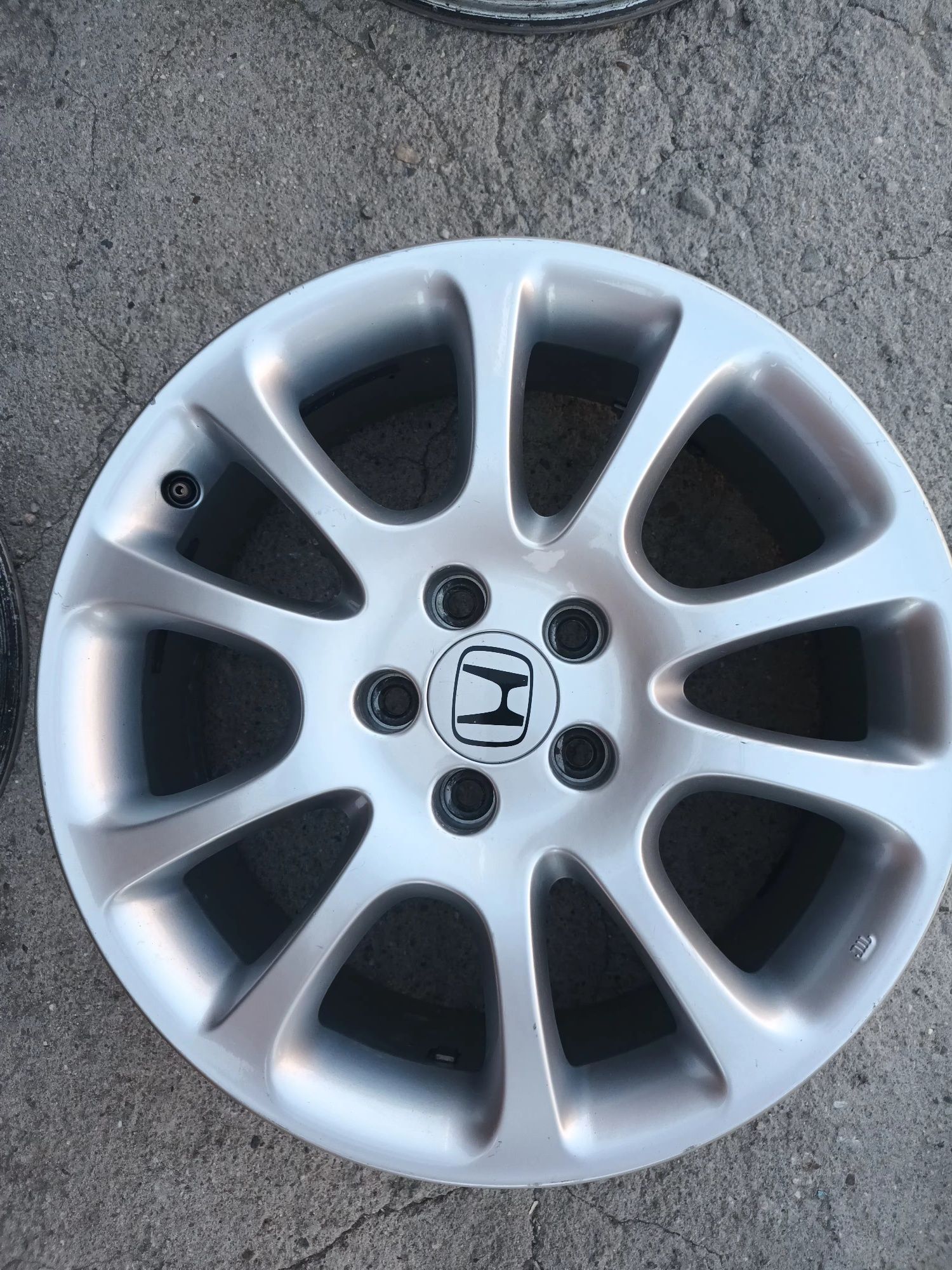 Продавам Оригинални Джанти за Хонда CRV 18Х7J ET50