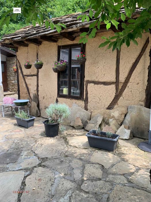 Продава се Къща в с. Долни Драгойча, Област Габрово - 252 кв.м за 711 €/кв.м - Снимка #3