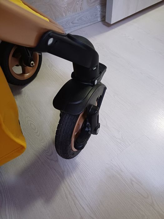 Продаю коляску 3в1.