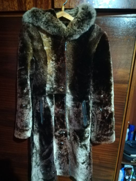 Продам шубу натуралку