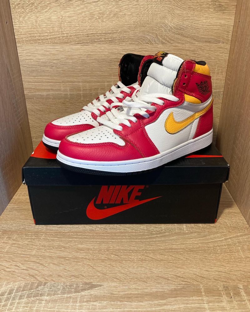 Vând Jordan 1 light fusion red