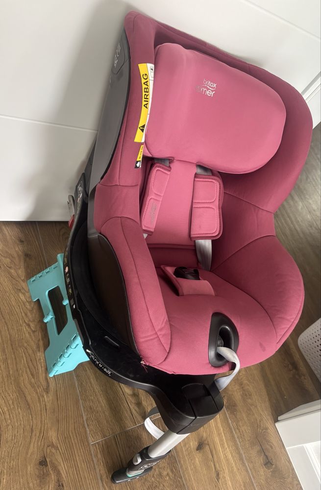 Britax Romer DualFix i-size M