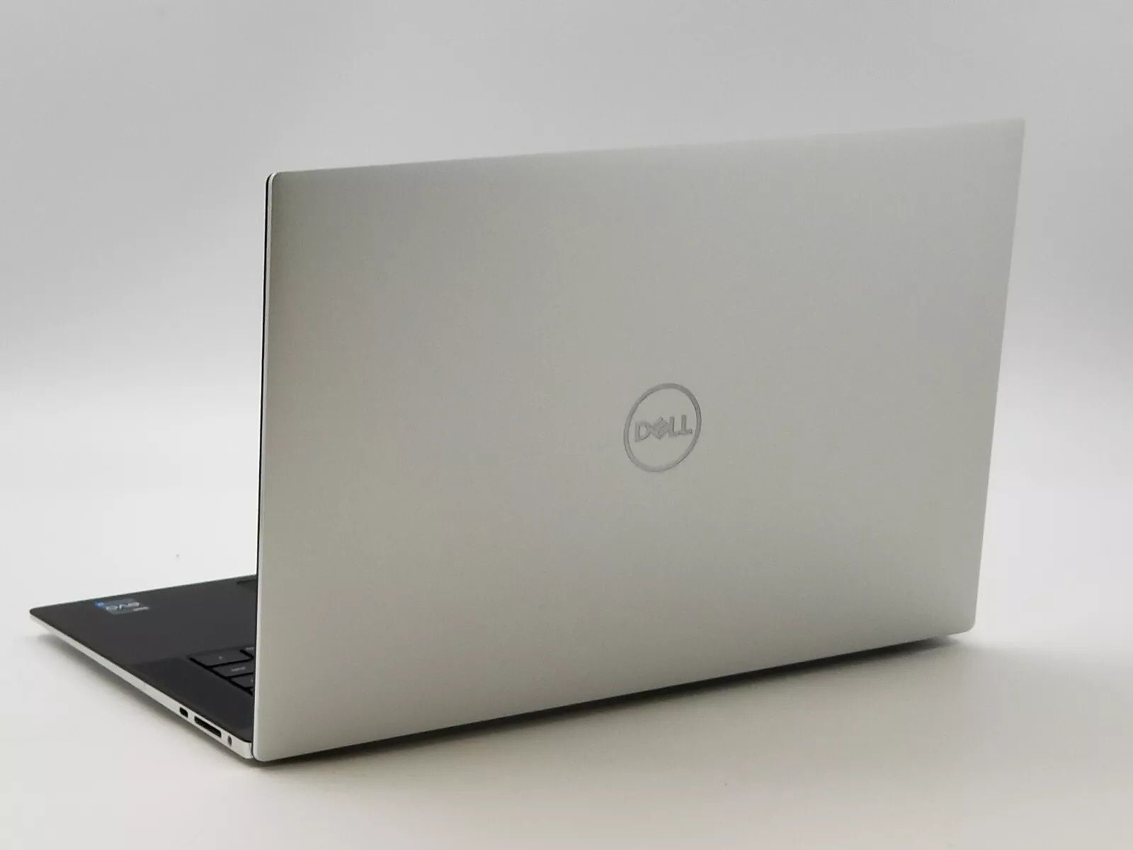 Laptop gaming • Dell XPS 9530 • i7-13700H • NVIDIA GeForce RTX 4050
