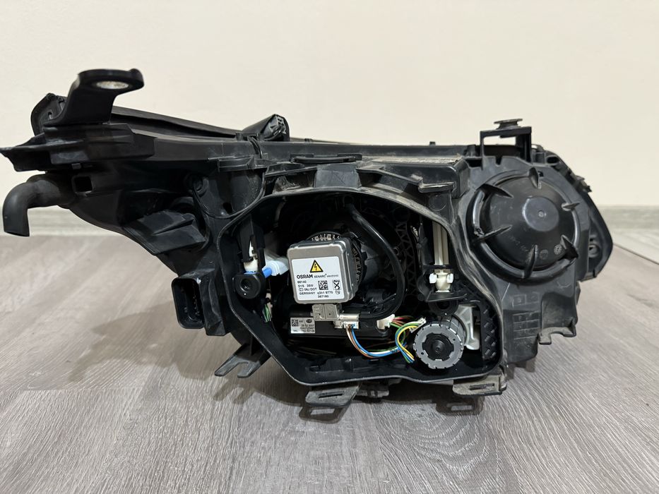 Set faruri xenon (adaptive )