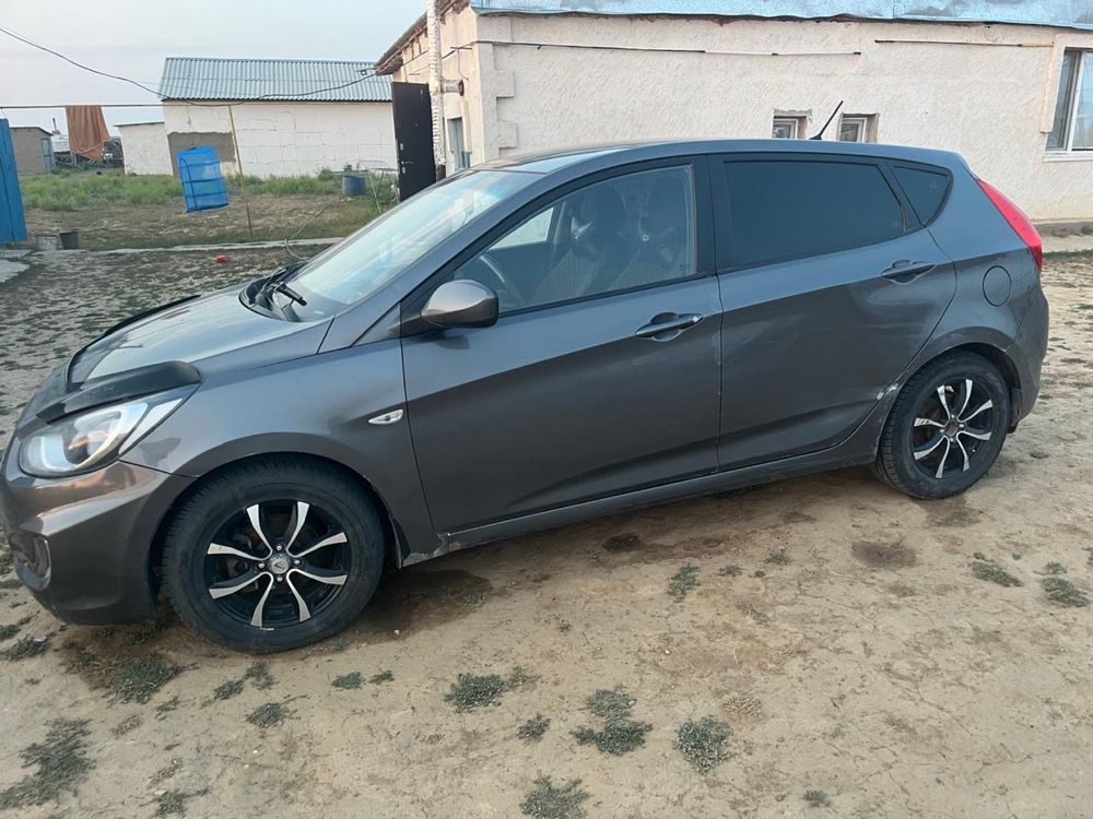Hyundai solaris 2010