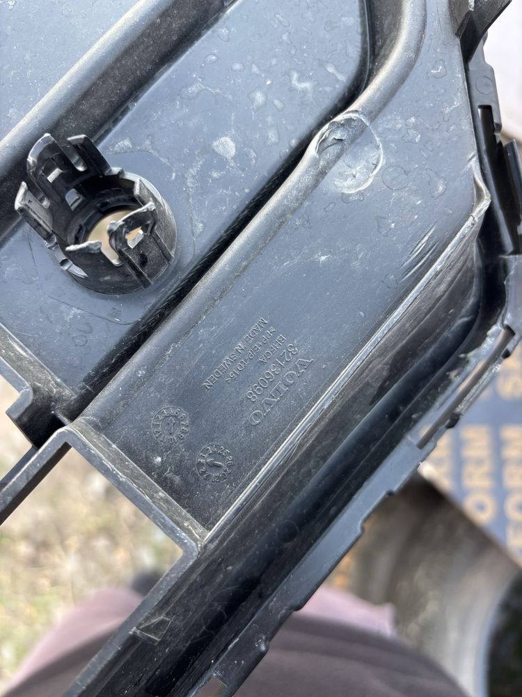 Решетка Волво/Volvo C40