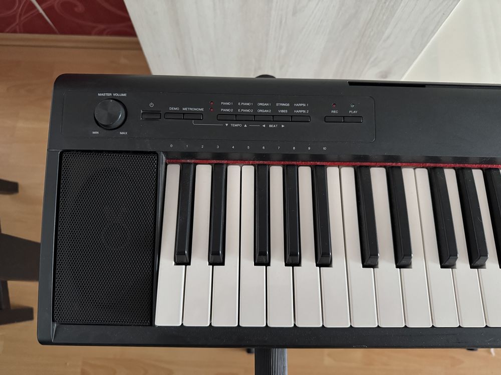 Pian Digital YAMAHA Piaggero NP-12  / Midi Controller