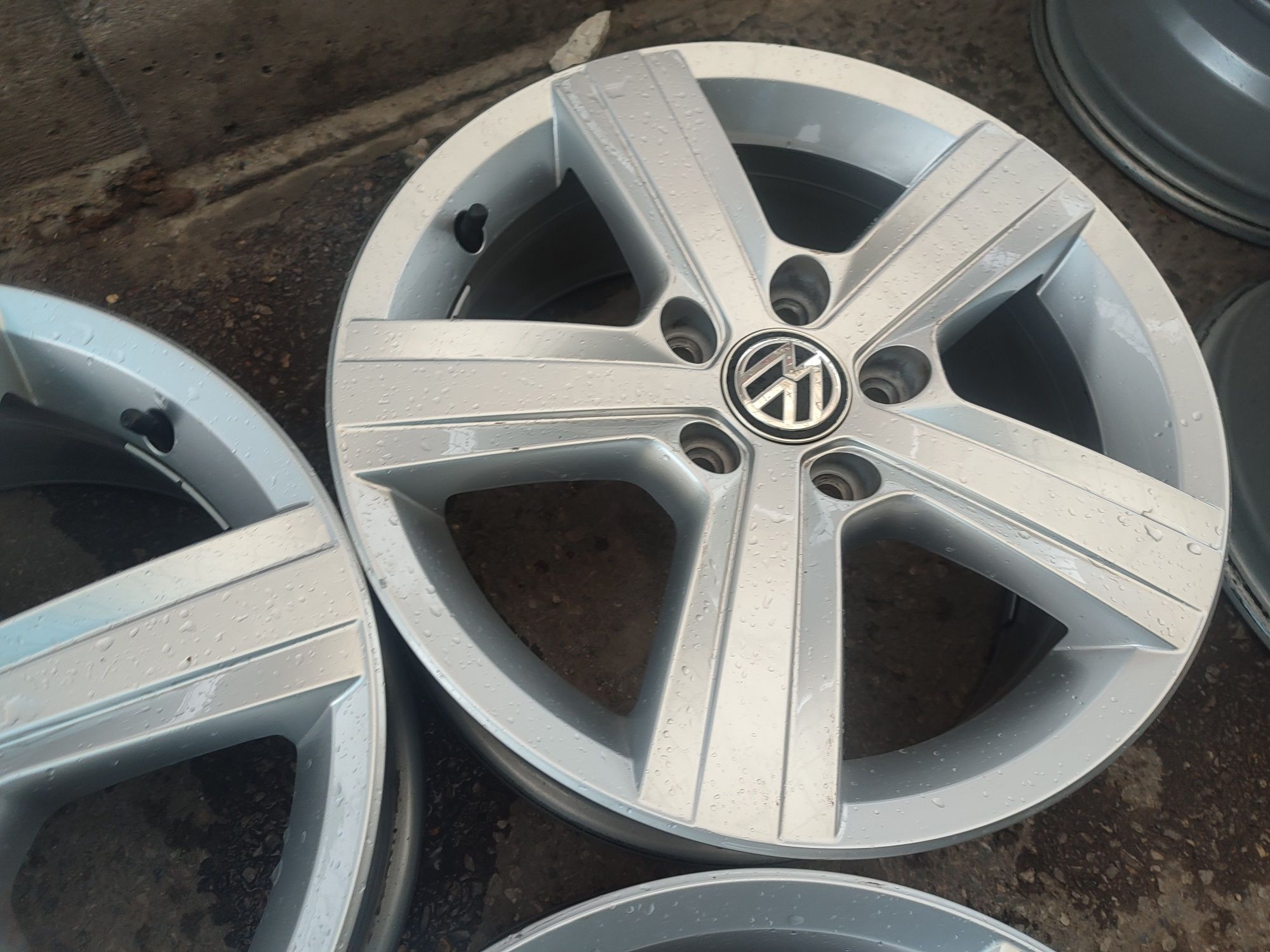 16" оригинални алуминиеви джанти за Vw Golf, Passat/Skoda.