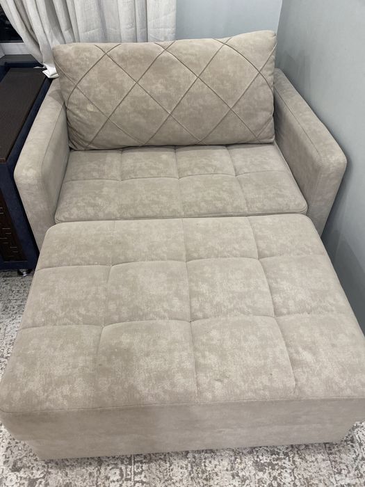 Продам диван раскладной б/у состояние хорошее, есть ящик для белья