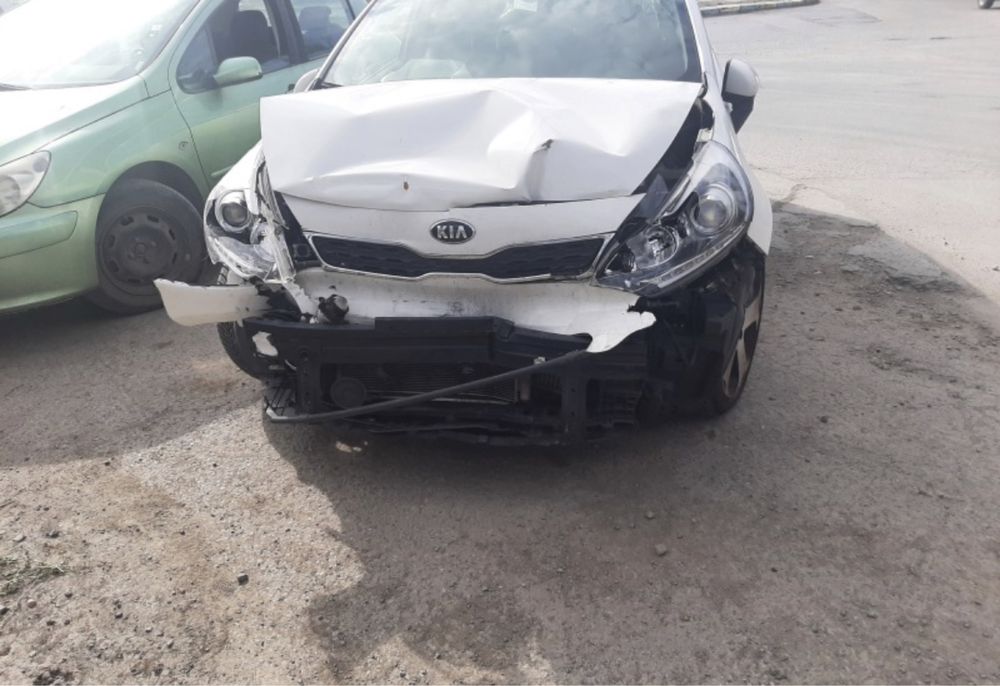 Kia rio 1.1CRDI на части