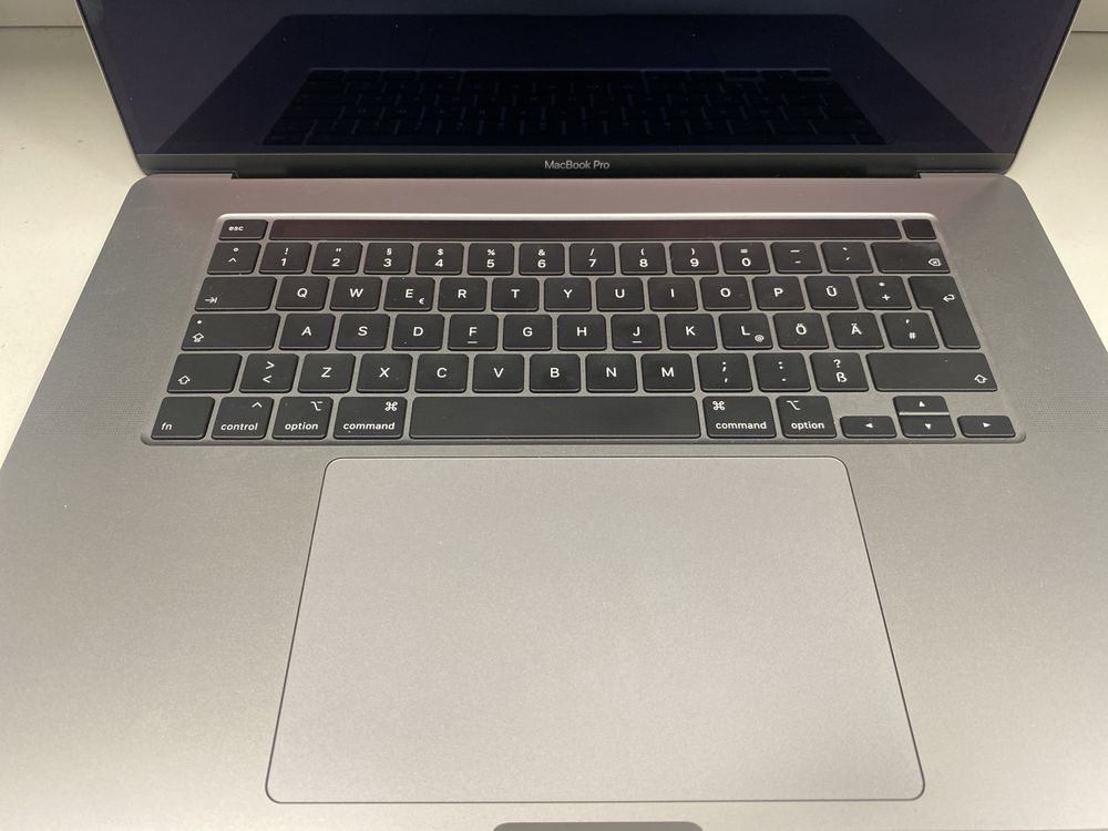 Macbook Pro 2019, Intel i7 octa-core 2,60Ghz ,512Gb