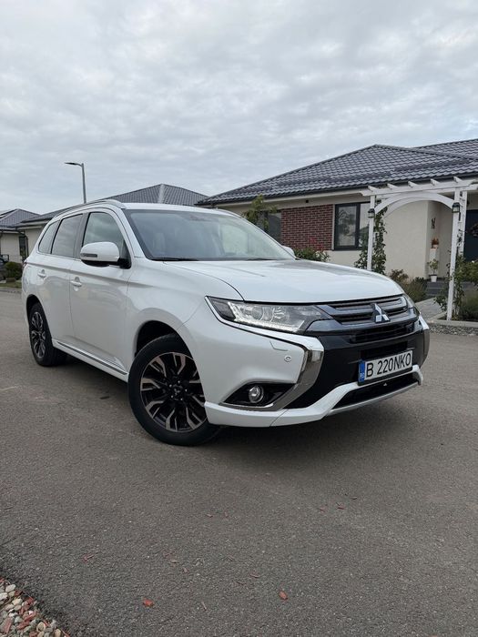 Mitsubishi Outlander Mitsubishi Outlander Plug-In Hybrid 2015 TVA Deductibil RATE