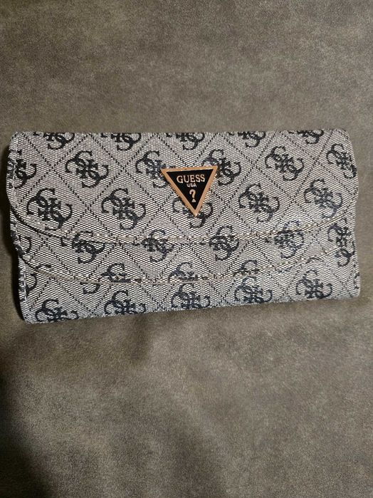Комплект дамска чанта и портмоне Guess