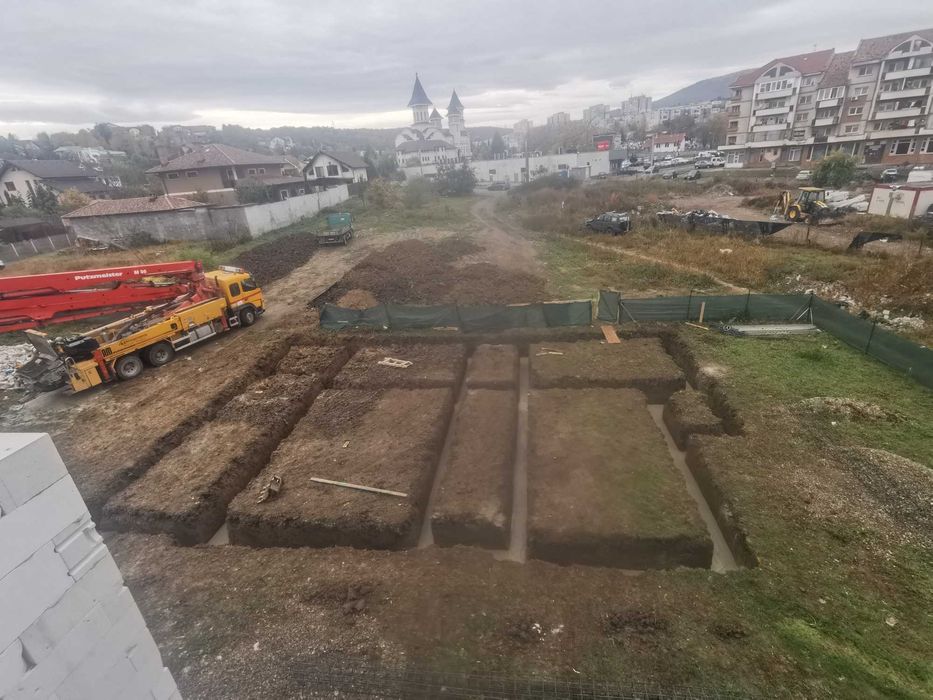 Prestari servici cu mini Excavator  3,2 to și Bascula de 7,5 to