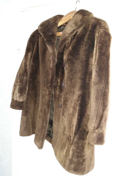 Vand haina de blana stare exceptionala