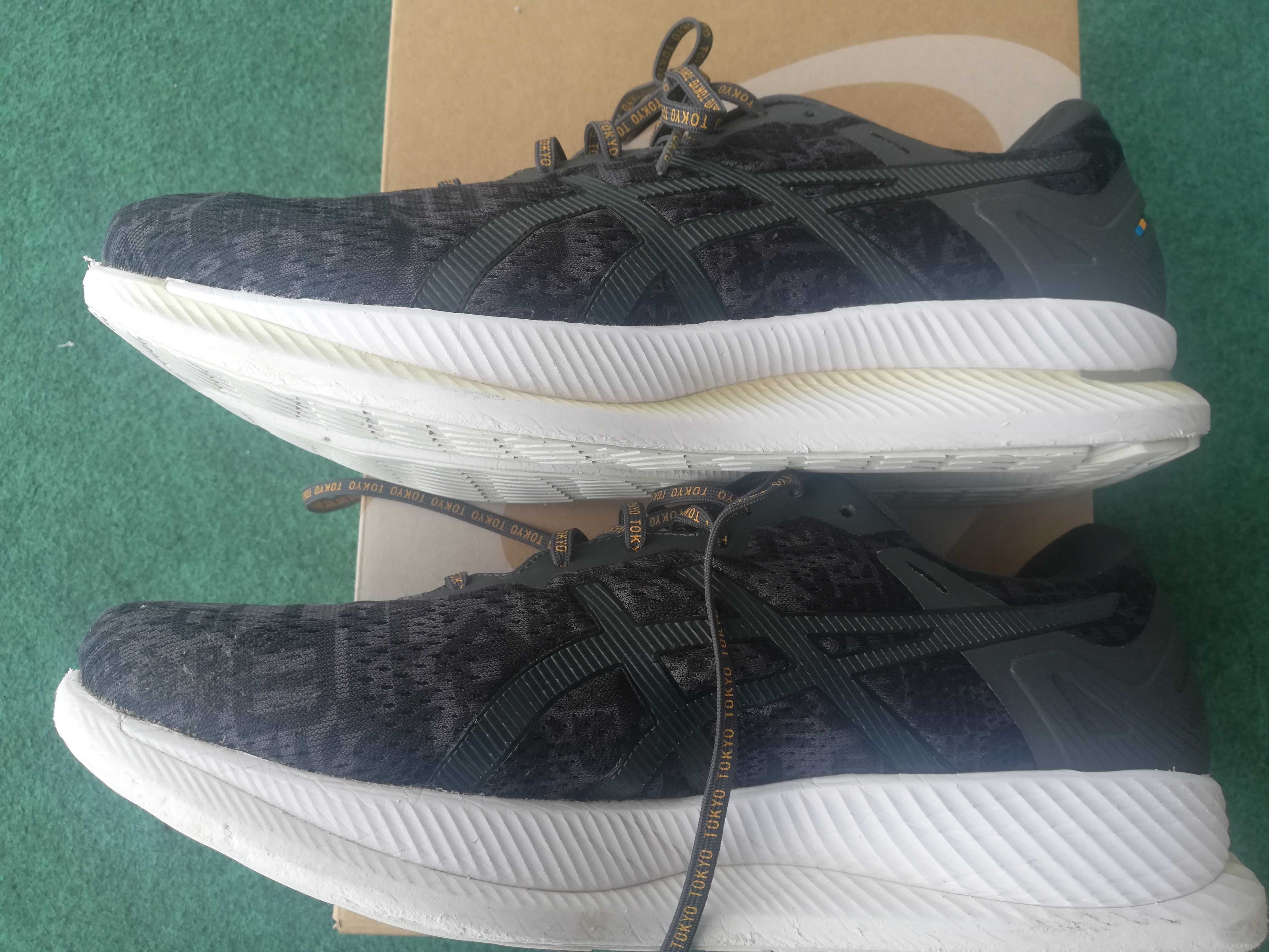 Маратонки за бягане Asics GlideRide Tokyo 1011B060 Черен, 45 номер