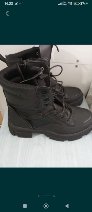 Ghete noi mărimea 39, marca C&A