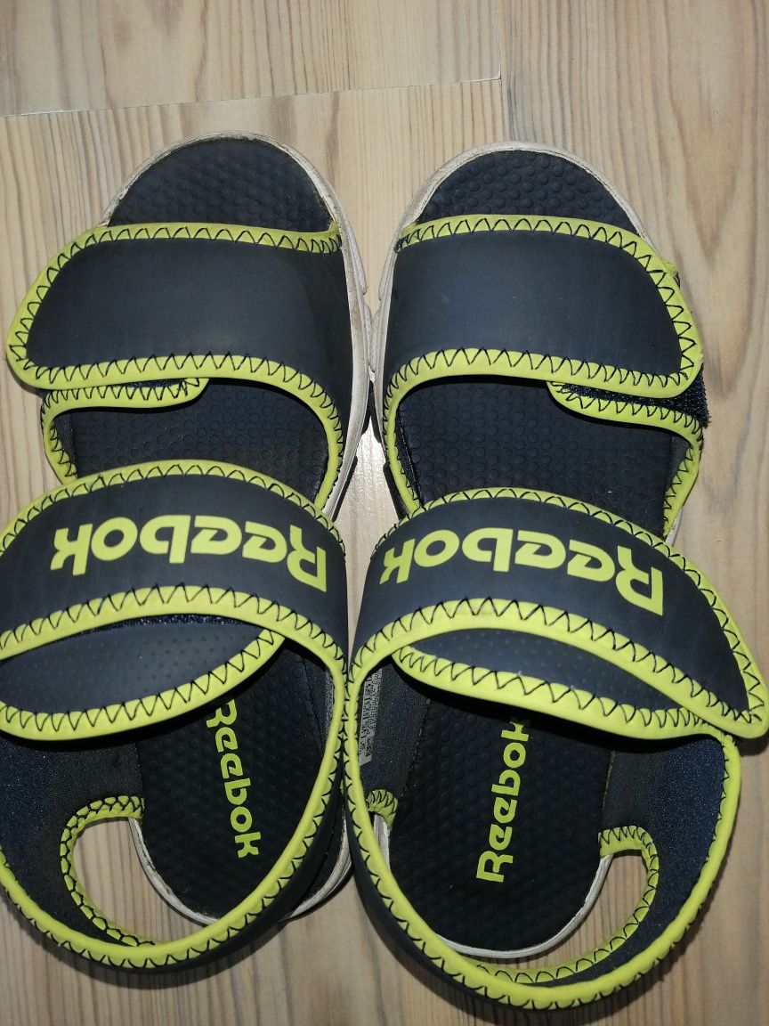 Сандали Reebok и нови маратонки Rezerved