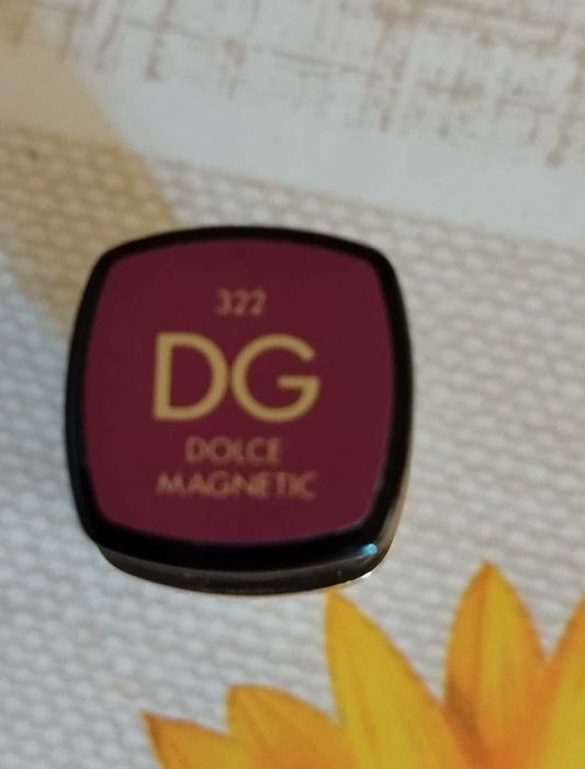 Червило D&G 322 Dolce magnetic и Guerlain kiss kiss Daring matte