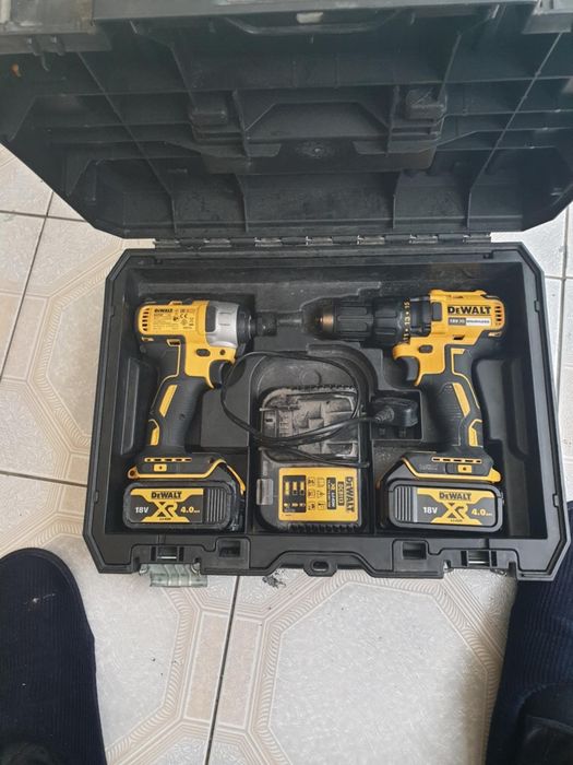 Машини Деволт DeWalt