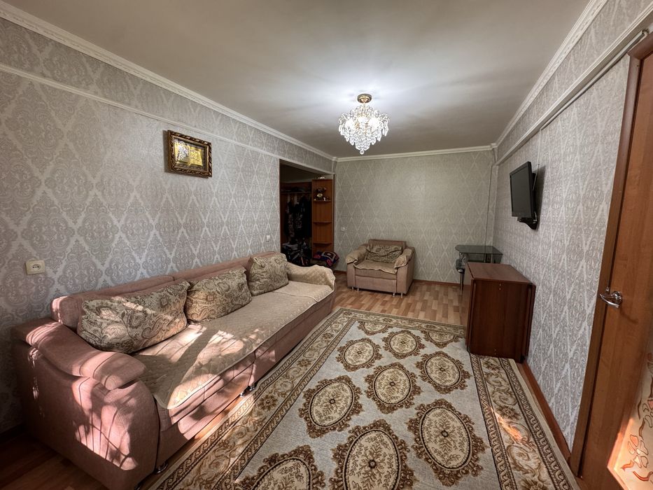 3-комнатная квартира в центре города Усть-Каменагорск