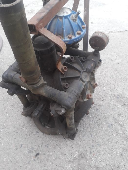 Pompa atomizator vii si livezi