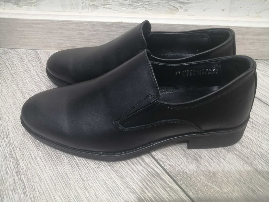 Продам кожанные туфли