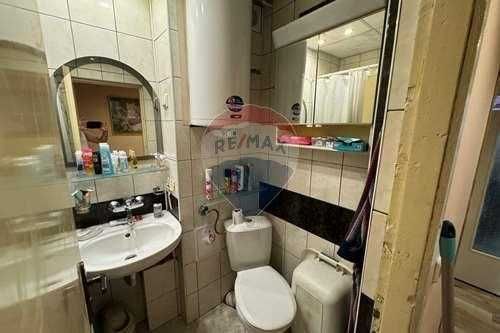 Продава се Двустаен апартамент в Шумен, Болницата - 59 кв.м за 1349 €/кв.м - Снимка #10