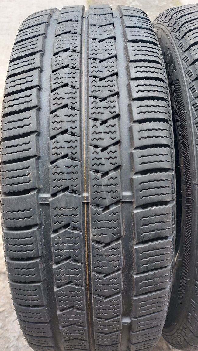 Зимни гуми за Бус 215/70/15 C Nexen 2 броя