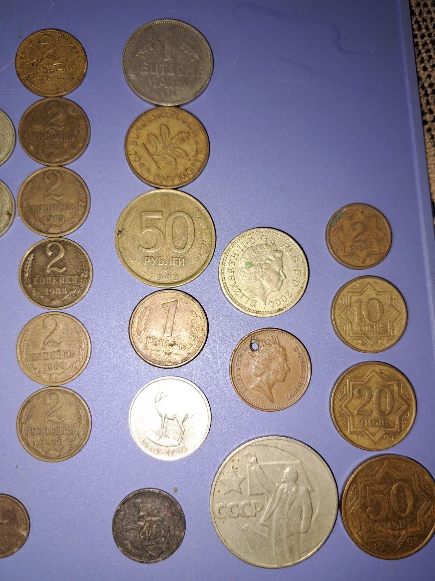 Для коллекции значки монеты