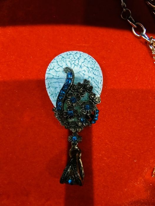 Кулон для женщин