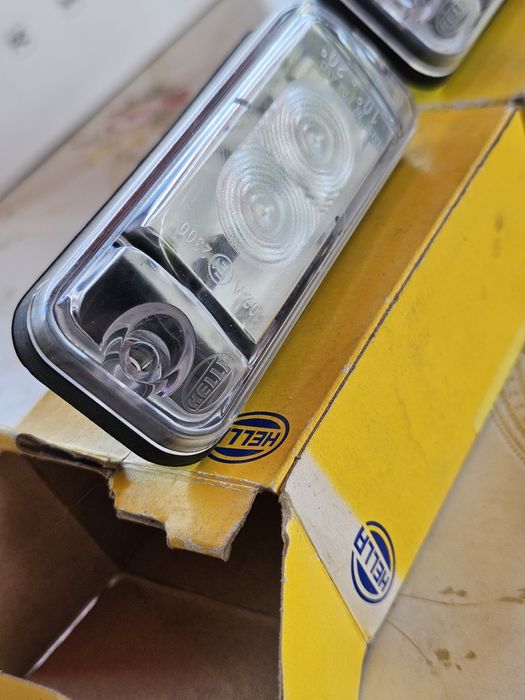 Lămpi gabarit Hella