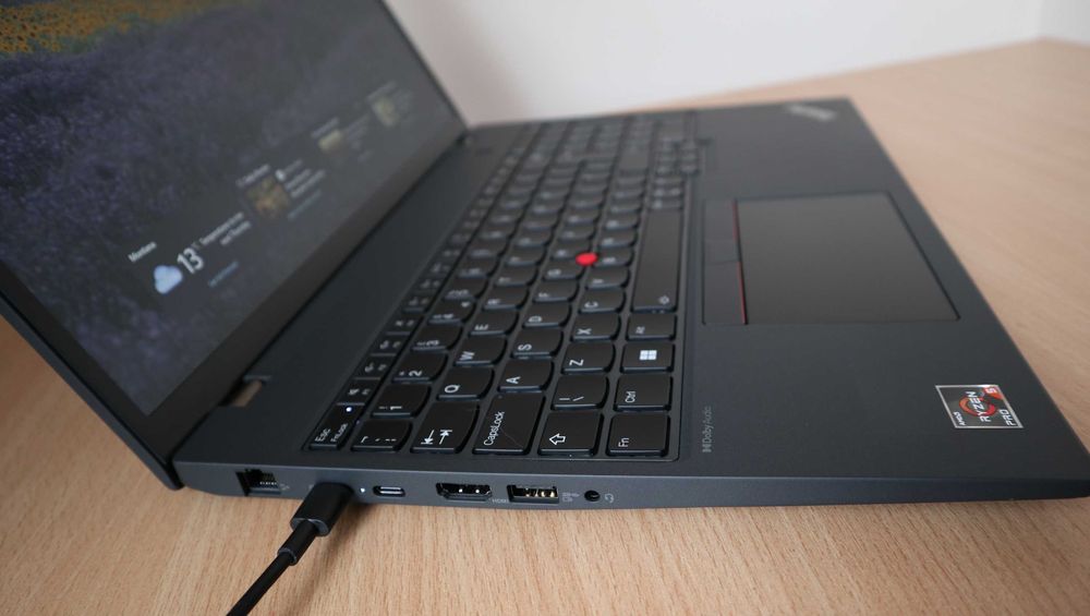 Lenovo ThinkPad T16 2 Gen AMD 740M 16"/ Ryzen 7545U / SSD 1TB / 16GB