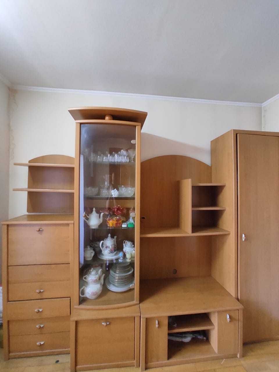 сервант, шкаф, горка, стенка Чехия Таугуль 3