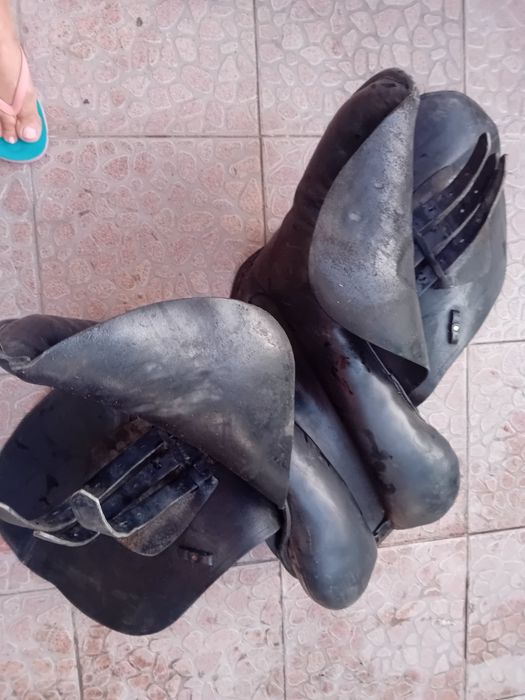 Оригинал- немско  кожено  седло