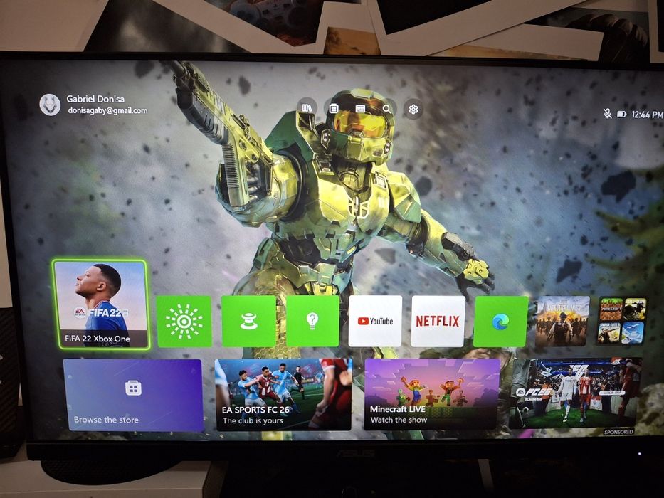 Vând Xbox serie S 1tb stocare