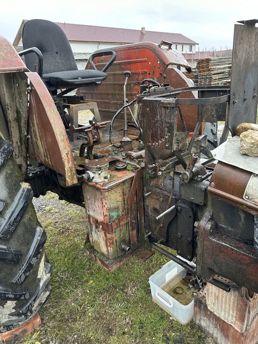 Vind UTOS cu motor de 650 original plus 1 pt piese(fara motor)