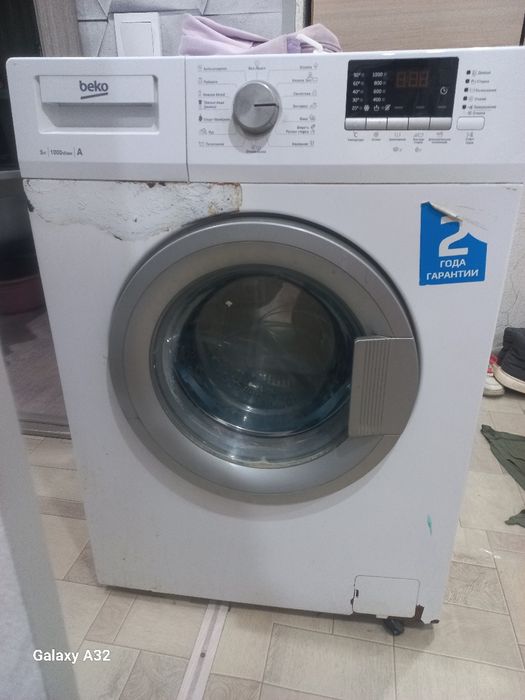 Продам машинку на запчасти.