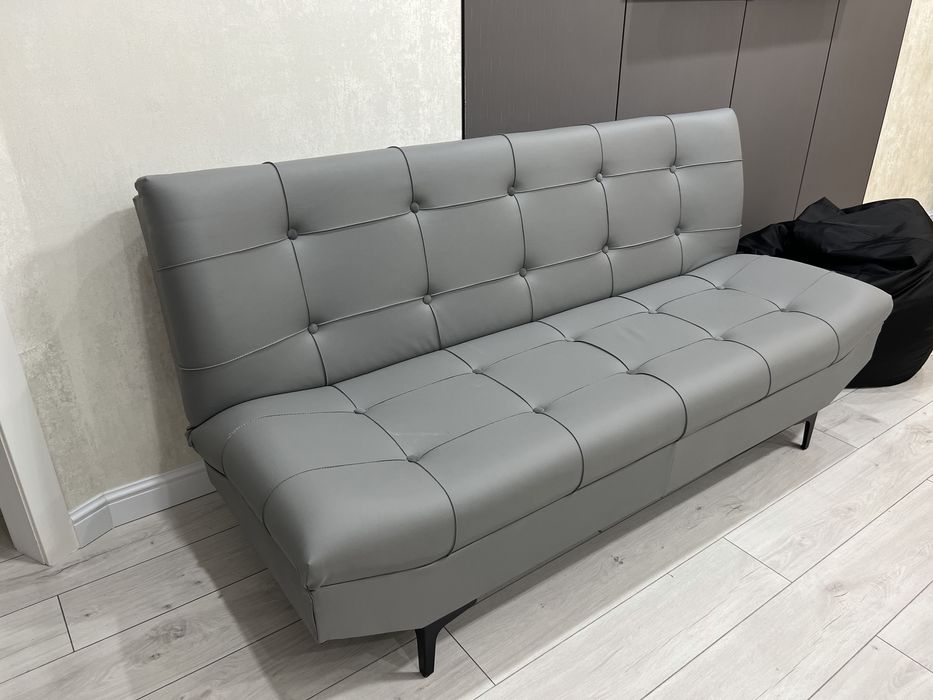 СРОЧНО продаю диван в отличном состояние