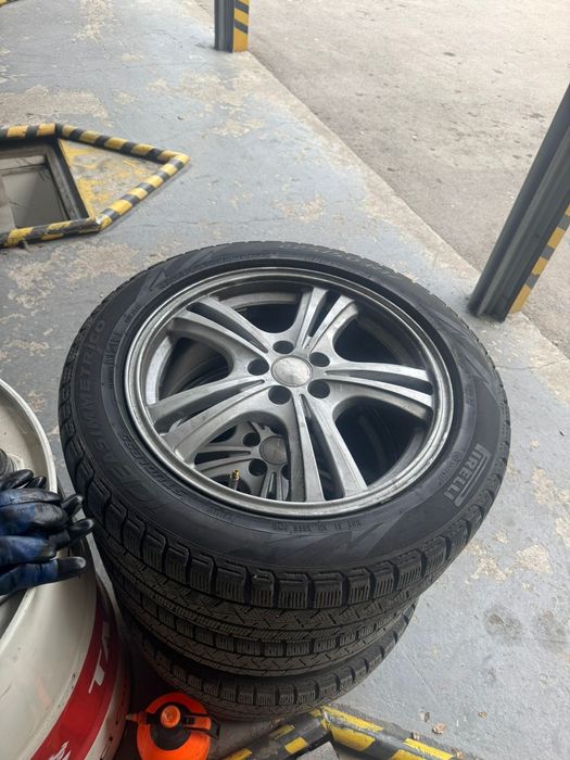 Продам диски с зимней резиной 5×100 R18