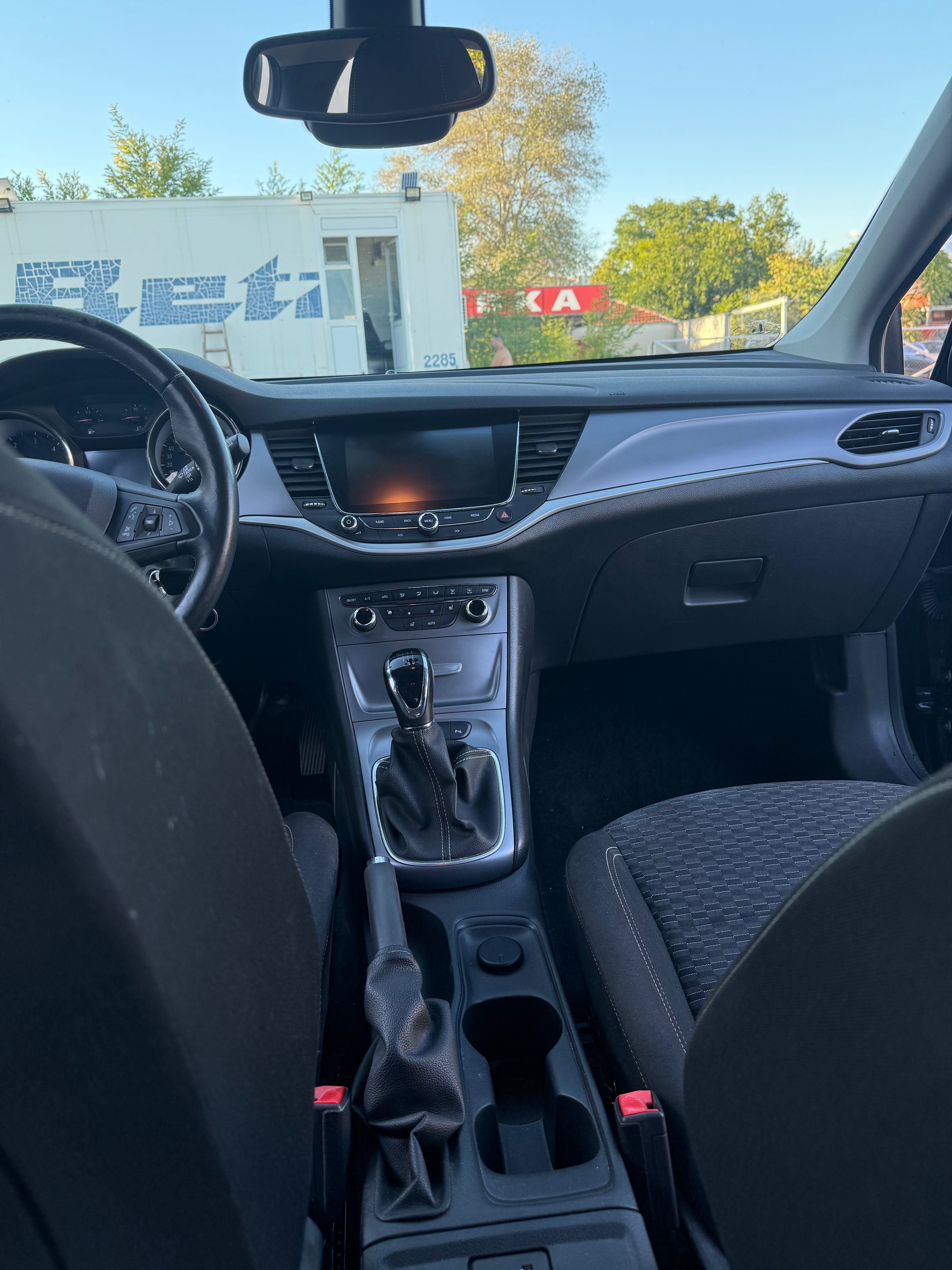 Opel astra sport tourer