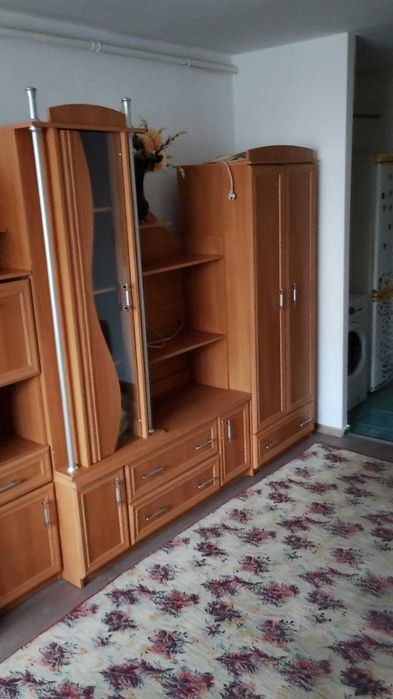 Inchiriez garsoniera