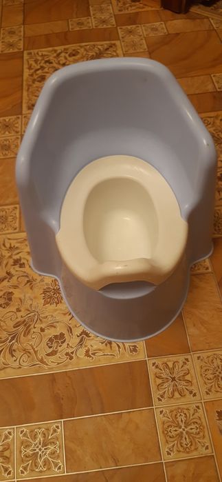 Продам детский горшок