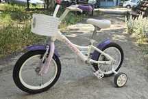 Vand bicicleta fetite 3-6 ani