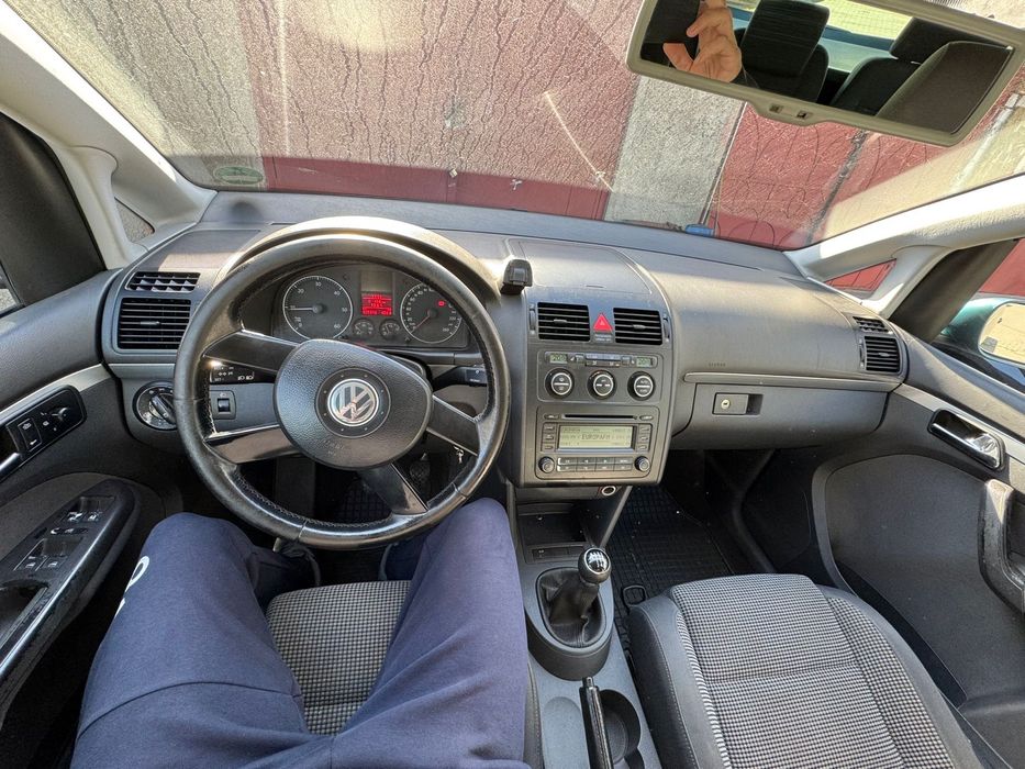 Volkswagen Touran 1.9 tdi 105 cp 6+1 trepte