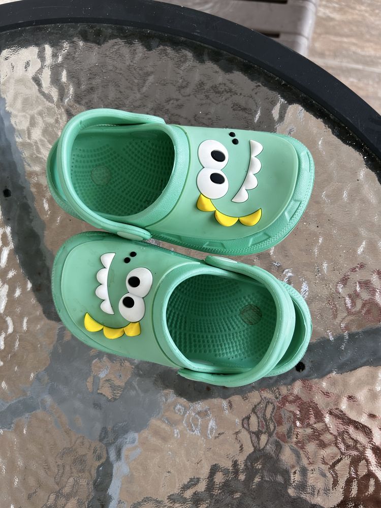 Sandale Adidas marimea 24 bonus papuci gratuit