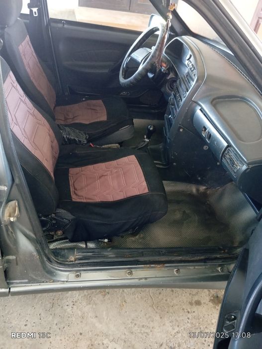 Lada_Samara .2009.holati yaxshi. 4 ta yangi balon qoʻyilgan.Metani bor