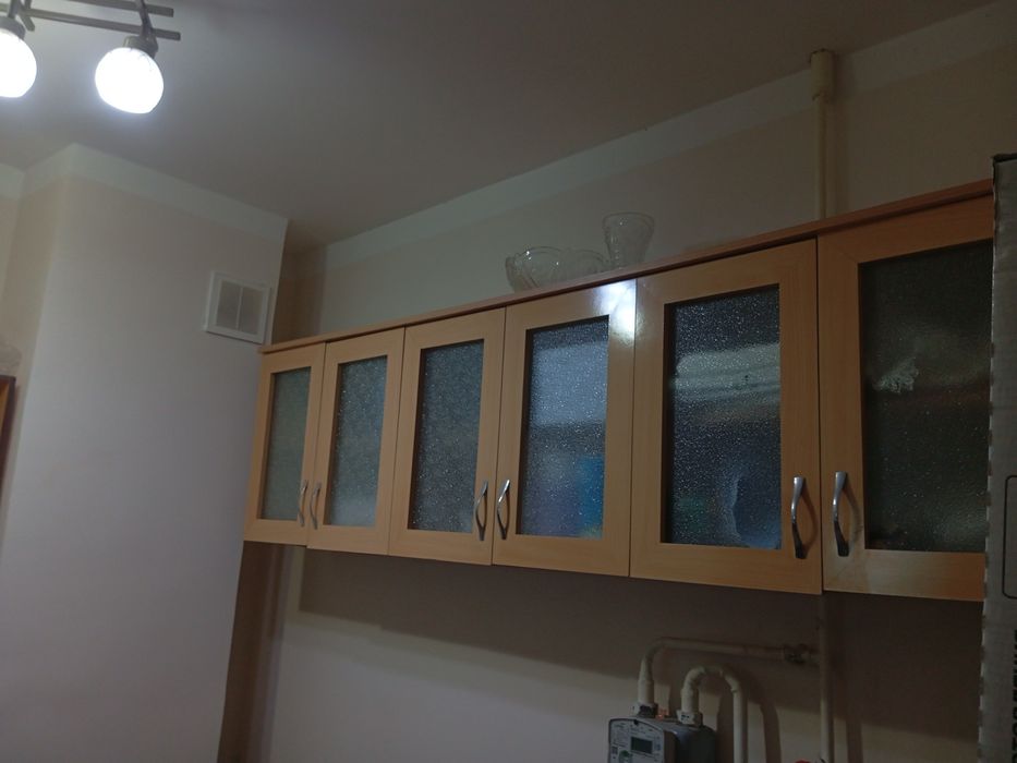 продаю шкаф для посуды